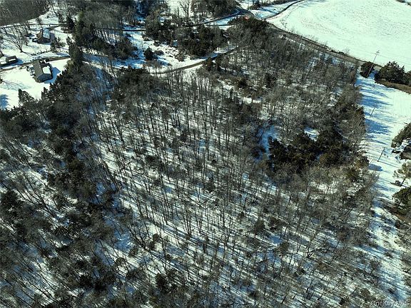 4th image of Bells Pond Road