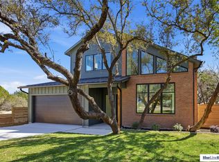 18305 Lake Oaks Dr, Jonestown, TX 78645