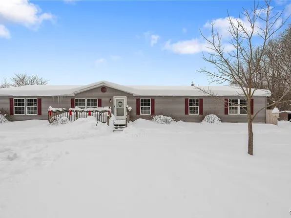 281 Ridge Rd, Oswego, NY 13126