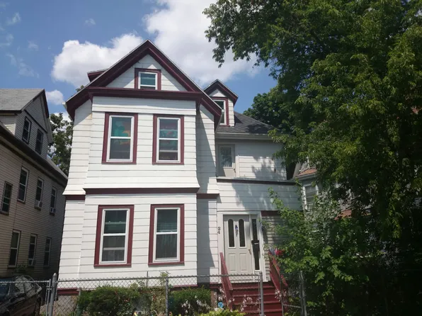 24 Saxton St, Dorchester, MA 02125