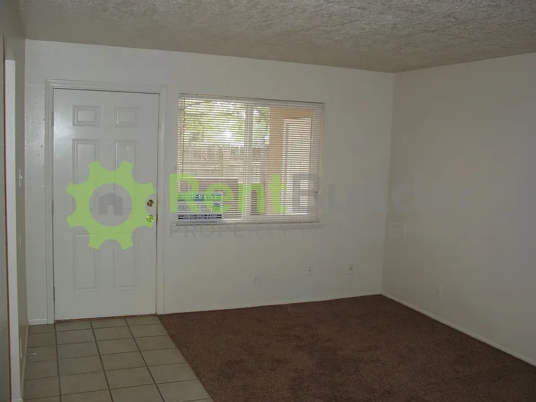 205 Vassar Dr SE — Photo 28