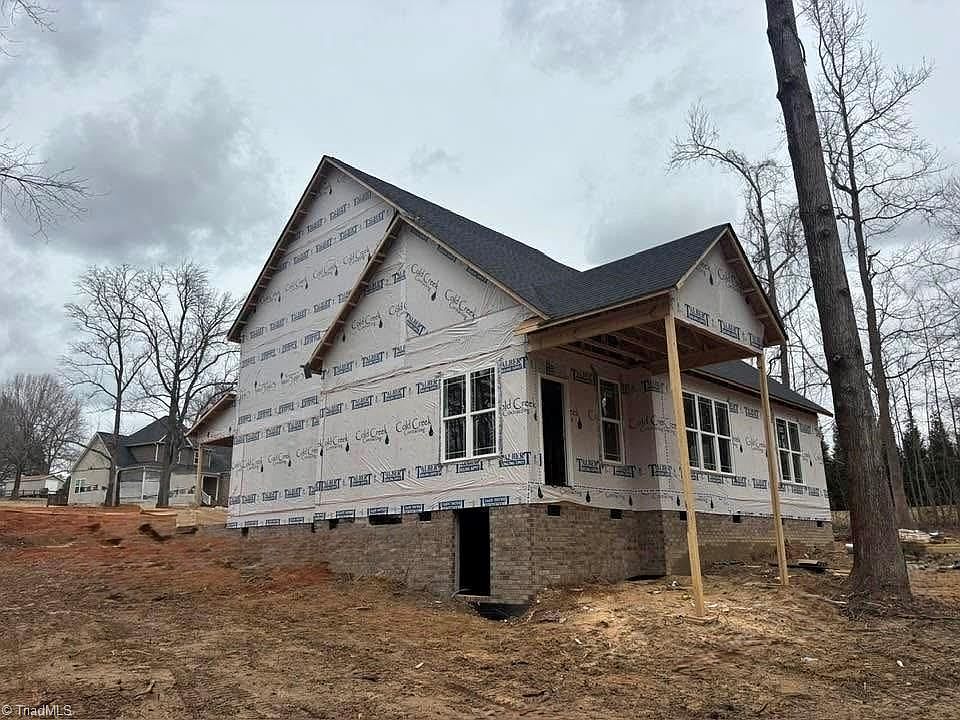 2nd image of 147 Northcrest Dr