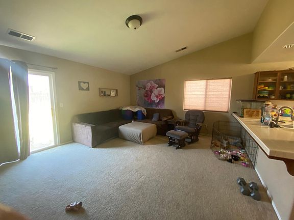 5th image of 1258 Holt Ave