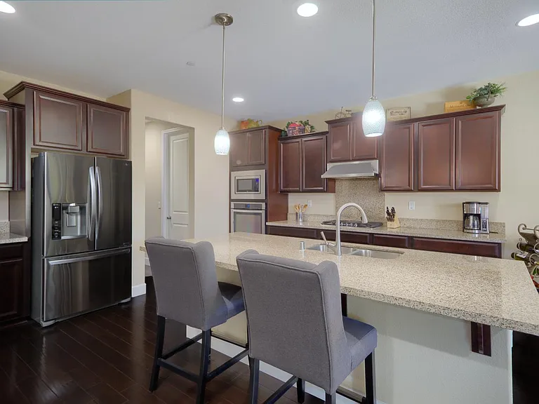 2708 Sweeney Dr — Photo 8