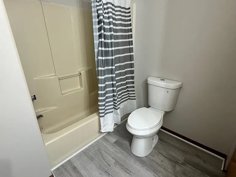 222-224 S Jackson Blvd #222 — Photo 13