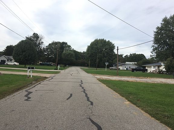 5th image of 73 Meadow Ln