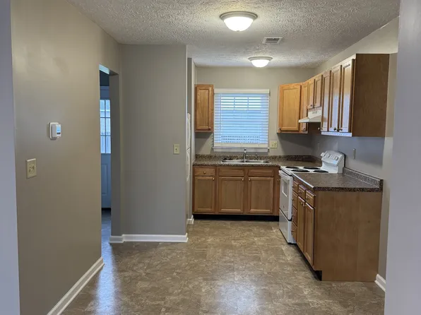 Midtown Flats - 4, 411 S Kentucky St, Danville, IN 46122