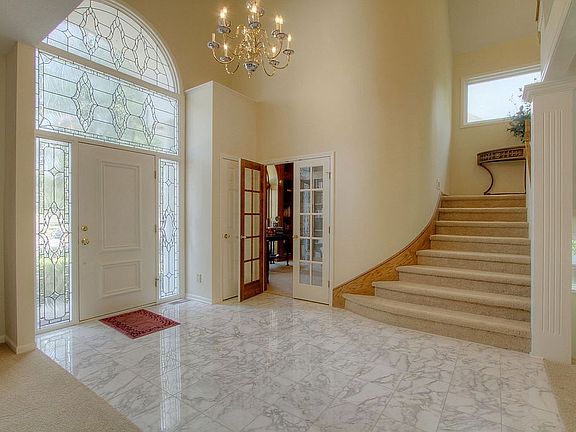 Marble floors in Entry!