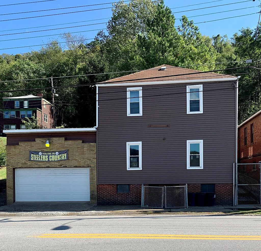 214 Warwood Ave photo 1