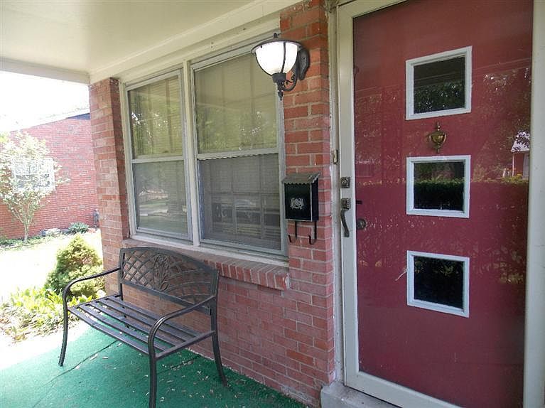 1st image of 321 Tulane Dr