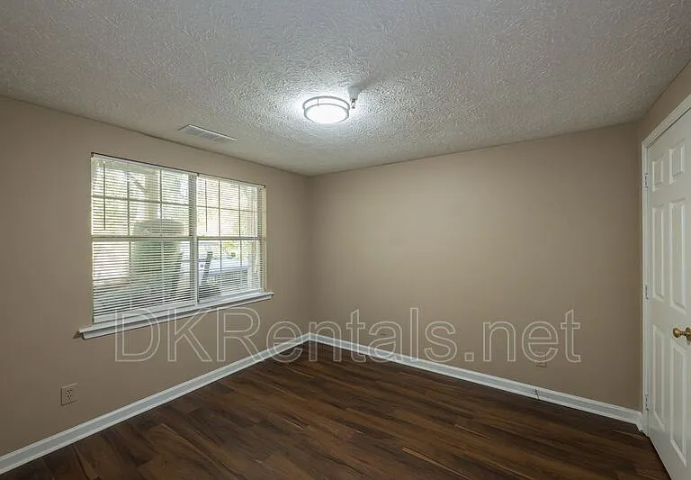 360 Herndon Way #135 — Photo 7