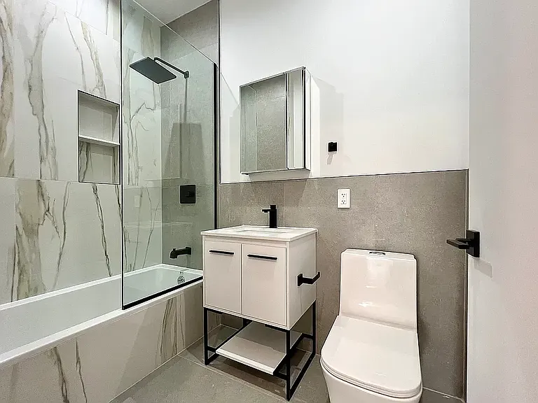 27-10 Crescent St #1A — Photo 10