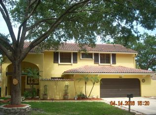 2925 Cardinal Dr, Cooper City, FL 33026