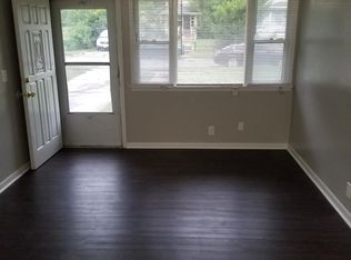 3868 Parker St, Omaha, NE 68111