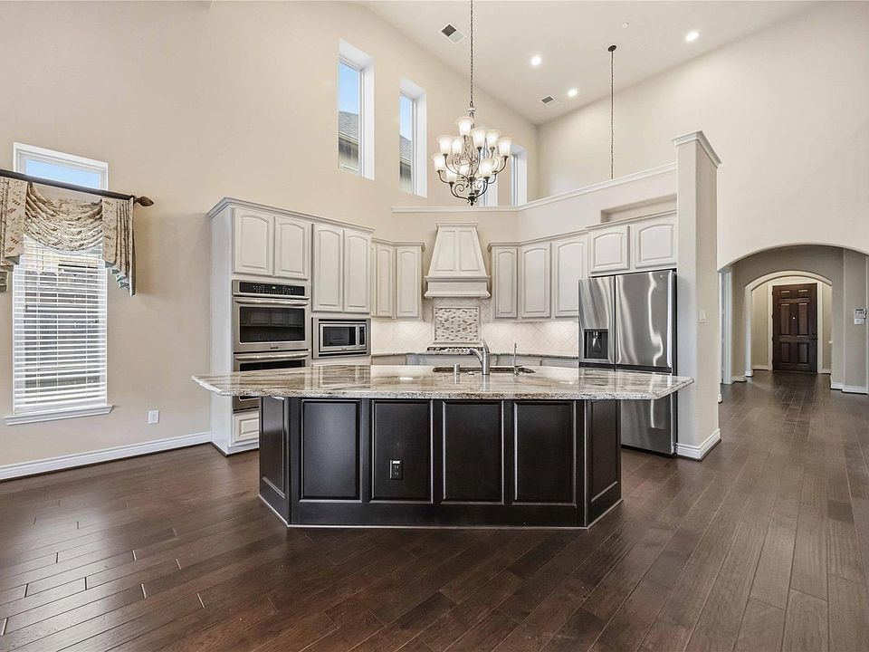 1st image of 9022 Centennial Dr