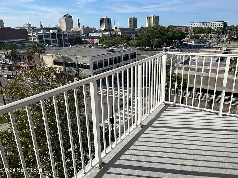 400 E Bay St #402 — Photo 57