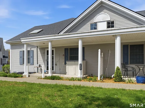 202 Stoney Way #202, New Fairfield, CT 06812
