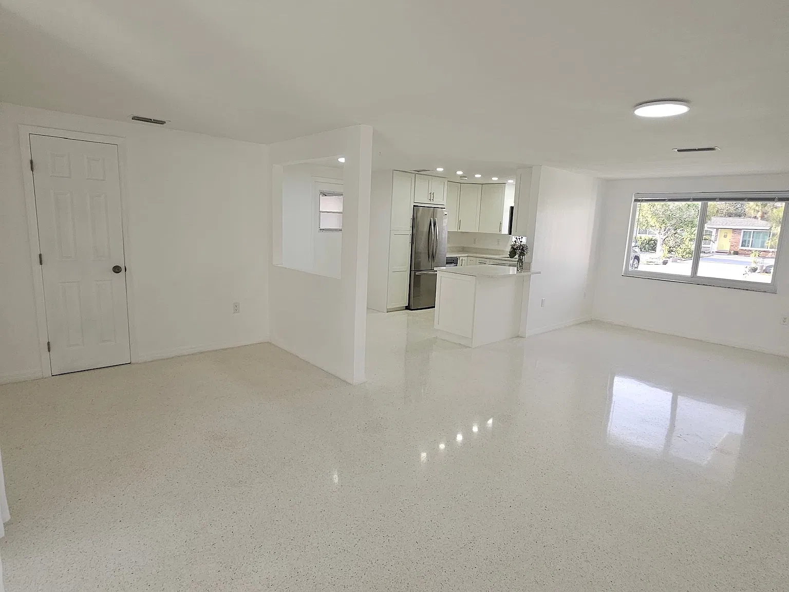 445 Creek Lane Dr — Photo 3