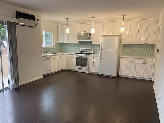 5th image of 1678 Federal Ave #3