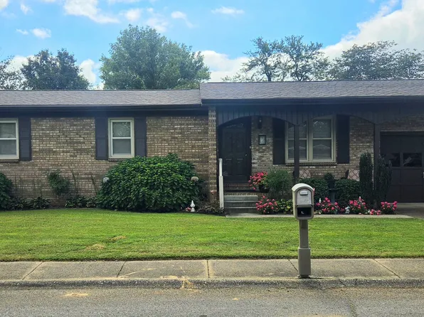 1743 Covey Dr, Boonville, IN 47601