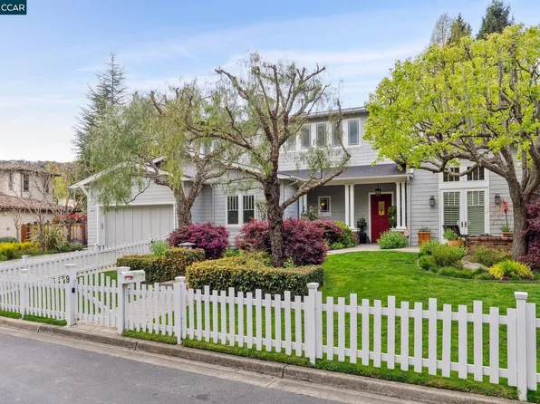 9 Avila Ln, Moraga, CA 94556