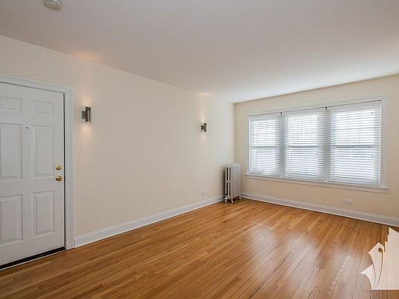 2nd image of 5068 N Wolcott Ave Unit 2N