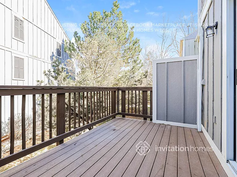 11812 E Kepner Dr — Photo 16
