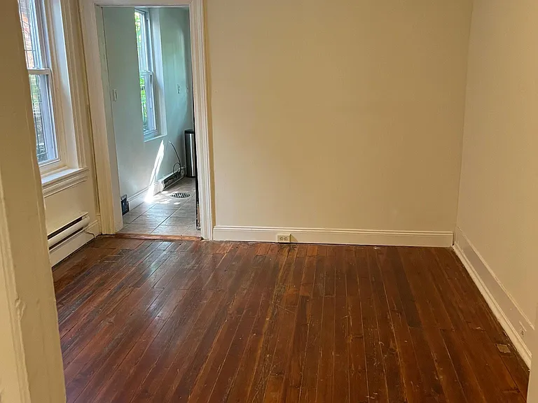 4712 Upland St — Photo 5