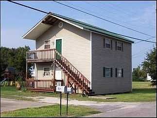 2nd image of 301 Roddam St