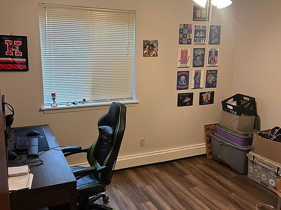 4th image of 708 Oakcrest St #1