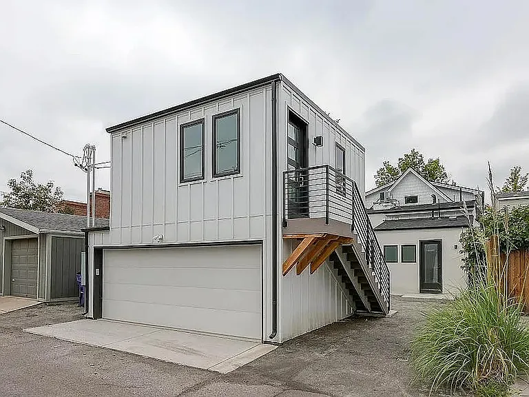 Studio, 295 sqft, $1,500 — Photo 1