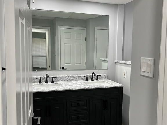 5th image of 10053 Westpark Dr APT 313