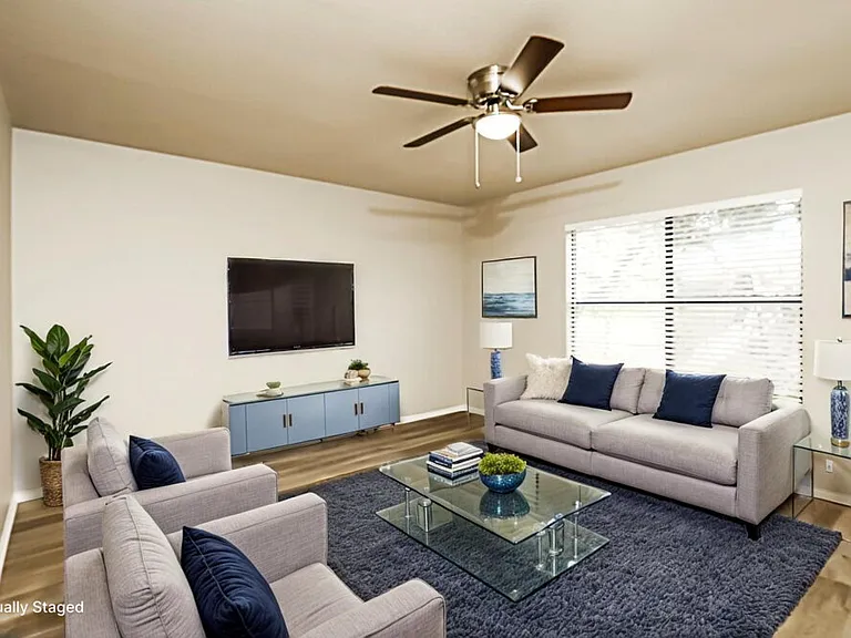 10420 Arbor Blf — Photo 5