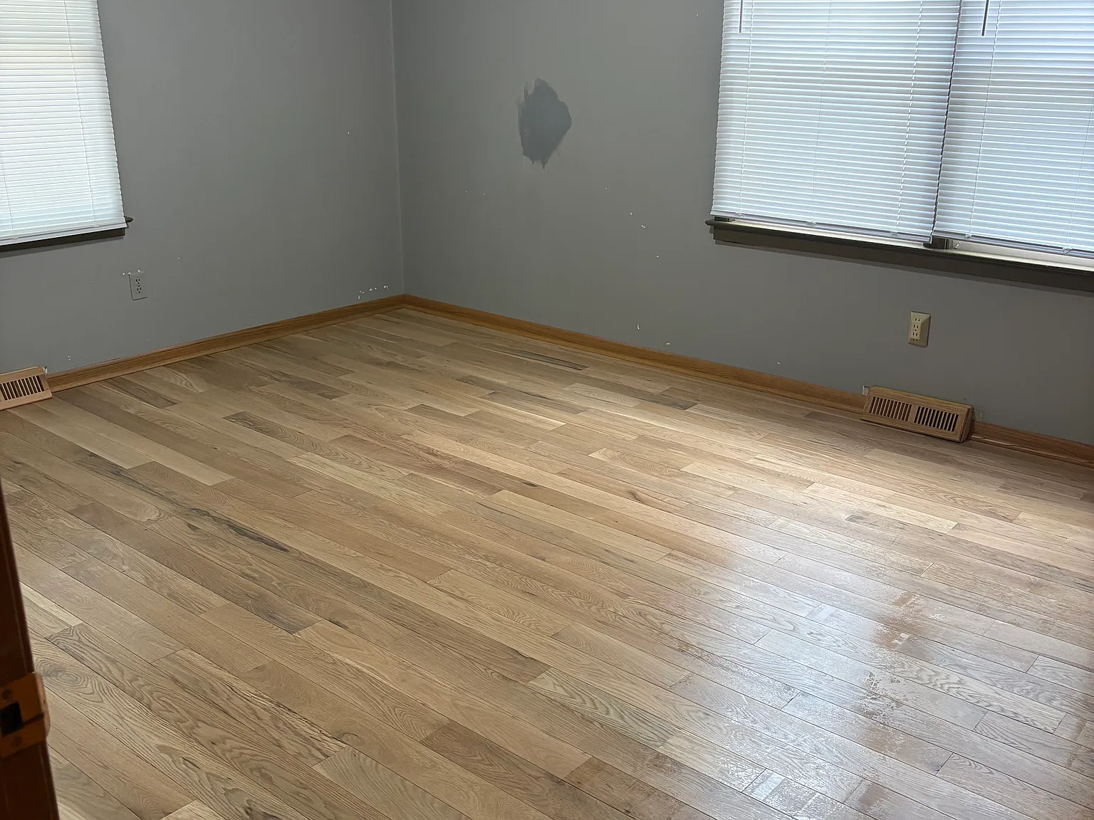 2 bed, 920 sqft, $975 — Photo 3