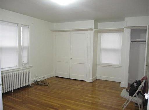 3rd image of 100 Washington St APT 6