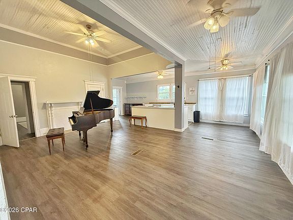 3rd image of 2977 Jefferson St