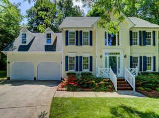 11 Winterberry Ridge Ct, Greensboro, NC 27407