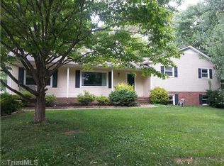 1160 Quail Hollow Rd, Kernersville, NC 27284