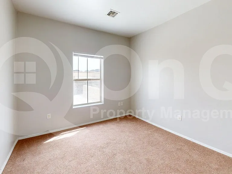 2012 W Dozemary Ct — Photo 8