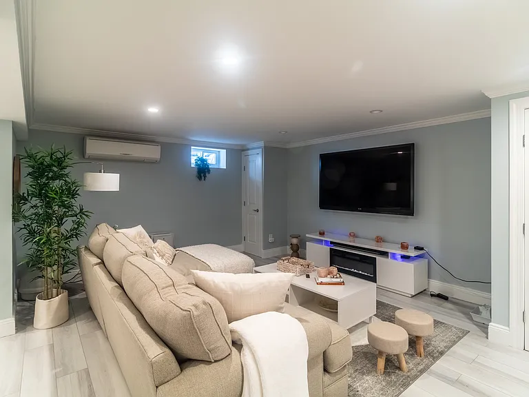 10 Juniper Ln — Photo 17