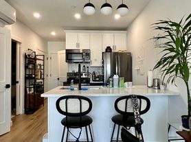 144 Old Colony Ave