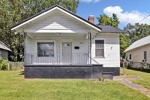 2221 Gurnee Ave Photo 1
