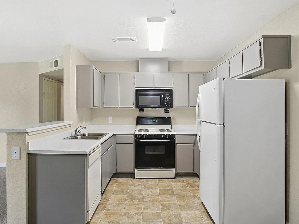Kitchen | Canyon Springs