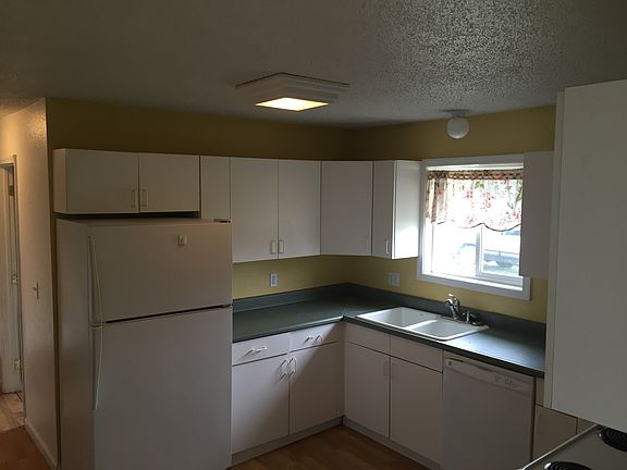 4th image of U Of M District 1406 South Higgins