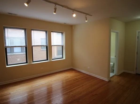 4749-51 N Troy St, Chicago, IL 60625