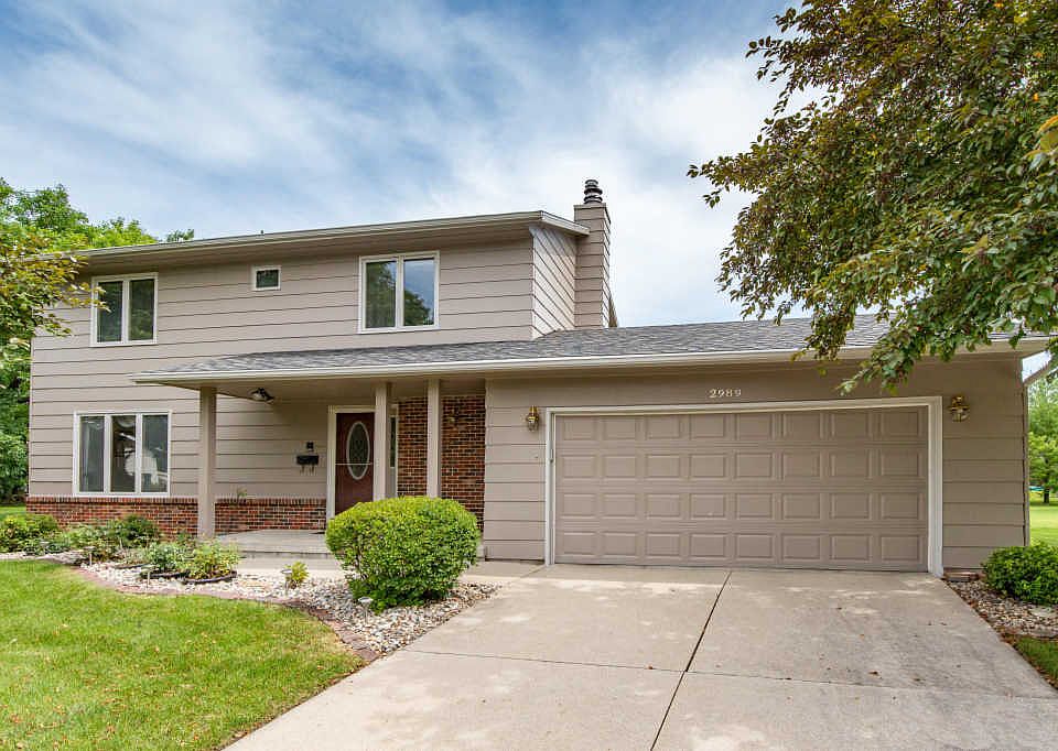 1st image of 2989 Monroe Dr