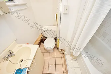 Rented by Genik Group Corp