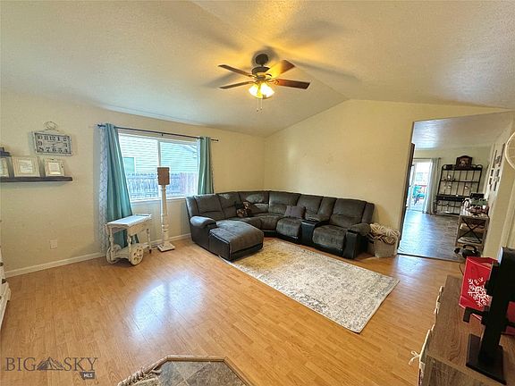 2nd image of 907 Golden West Dr