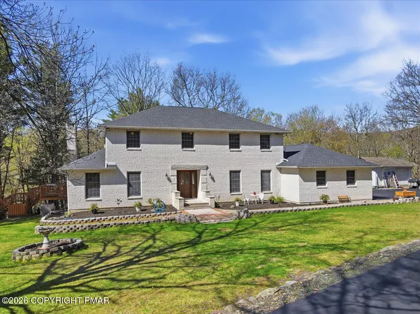 125 Clearview Dr, Scotrun, PA 18355