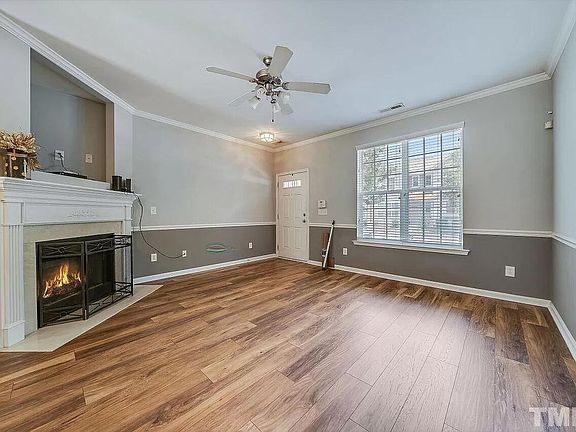 Spacious living room